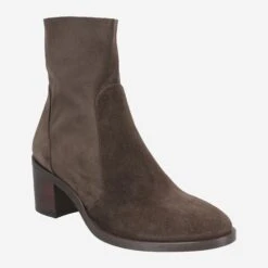 Art. 48.005.001-008 - Brown